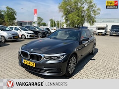 BMW 5-serie Touring - 520i High Executive Sport Line Automaat (PANO/TREKHAAK)