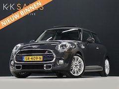 MINI Cooper S - 2.0 Chili Serious Business JCW [SCHUIFDAK, STOELVERWARMING, GROOT NAVIGATIE, VOL LEDER, SP