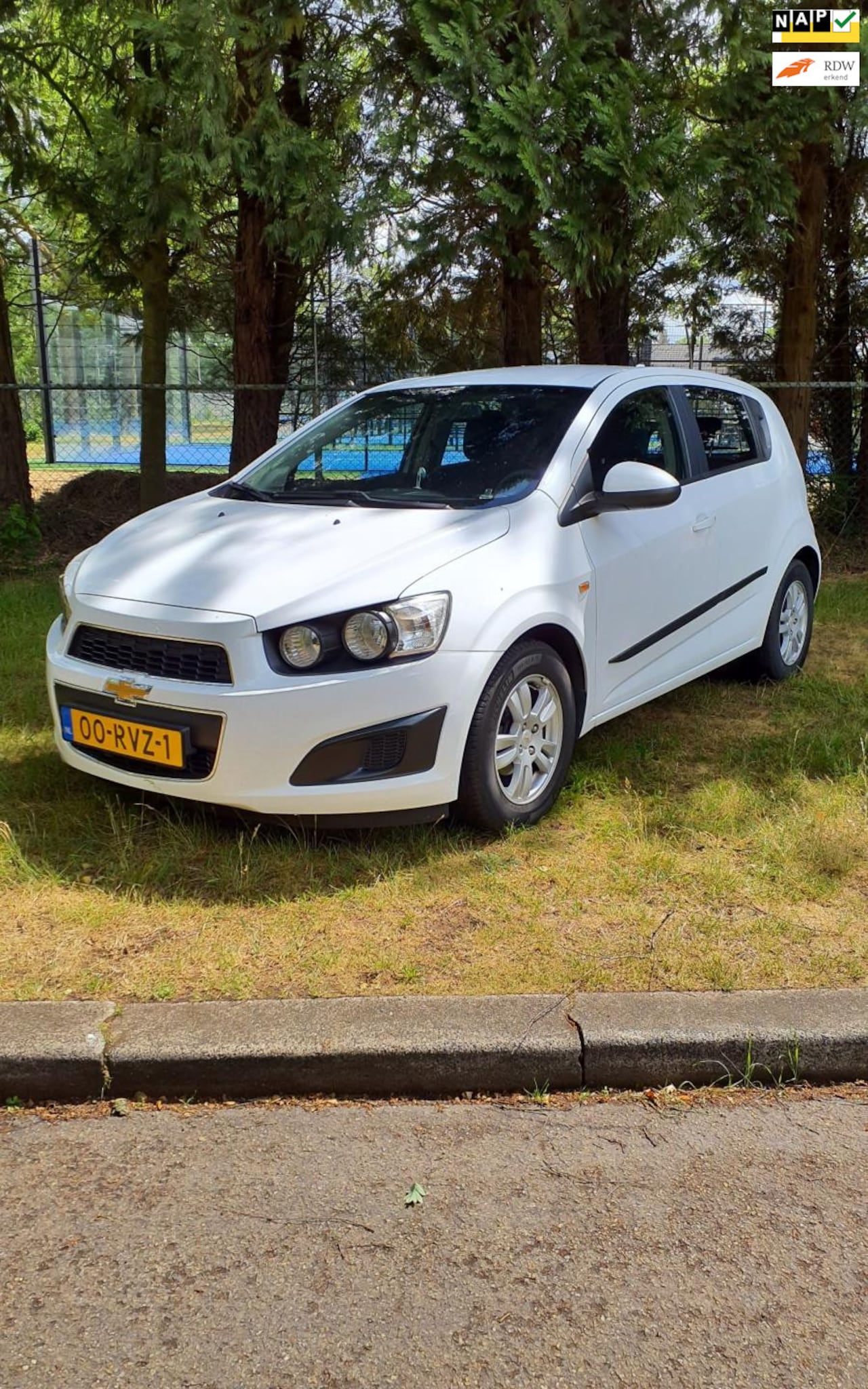 Chevrolet Aveo - 1.4 LT 5 deurs Airco, groot navigatiesysteem - AutoWereld.nl