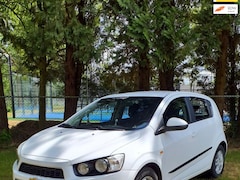 Chevrolet Aveo - 1.4 LT 5 deurs Airco, groot navigatiesysteem