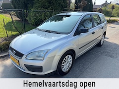Ford Focus Wagon - 1.6-16V Champion Airco Cruise