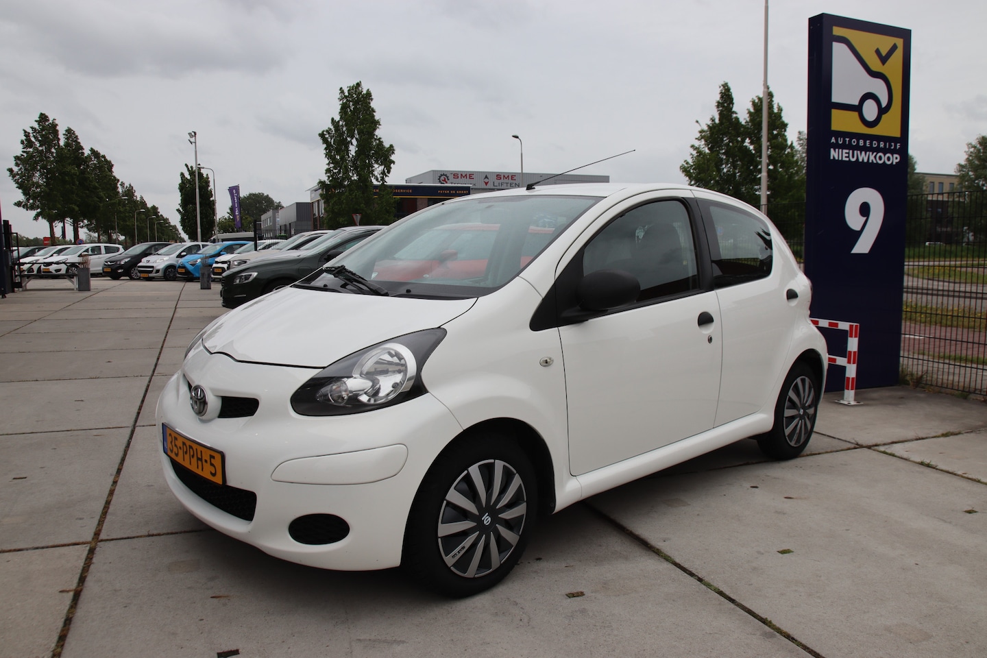 Toyota Aygo - 1.0-12V Access Sparco NL auto, NAP, Nieuwe APK Lente aanbieding! - AutoWereld.nl