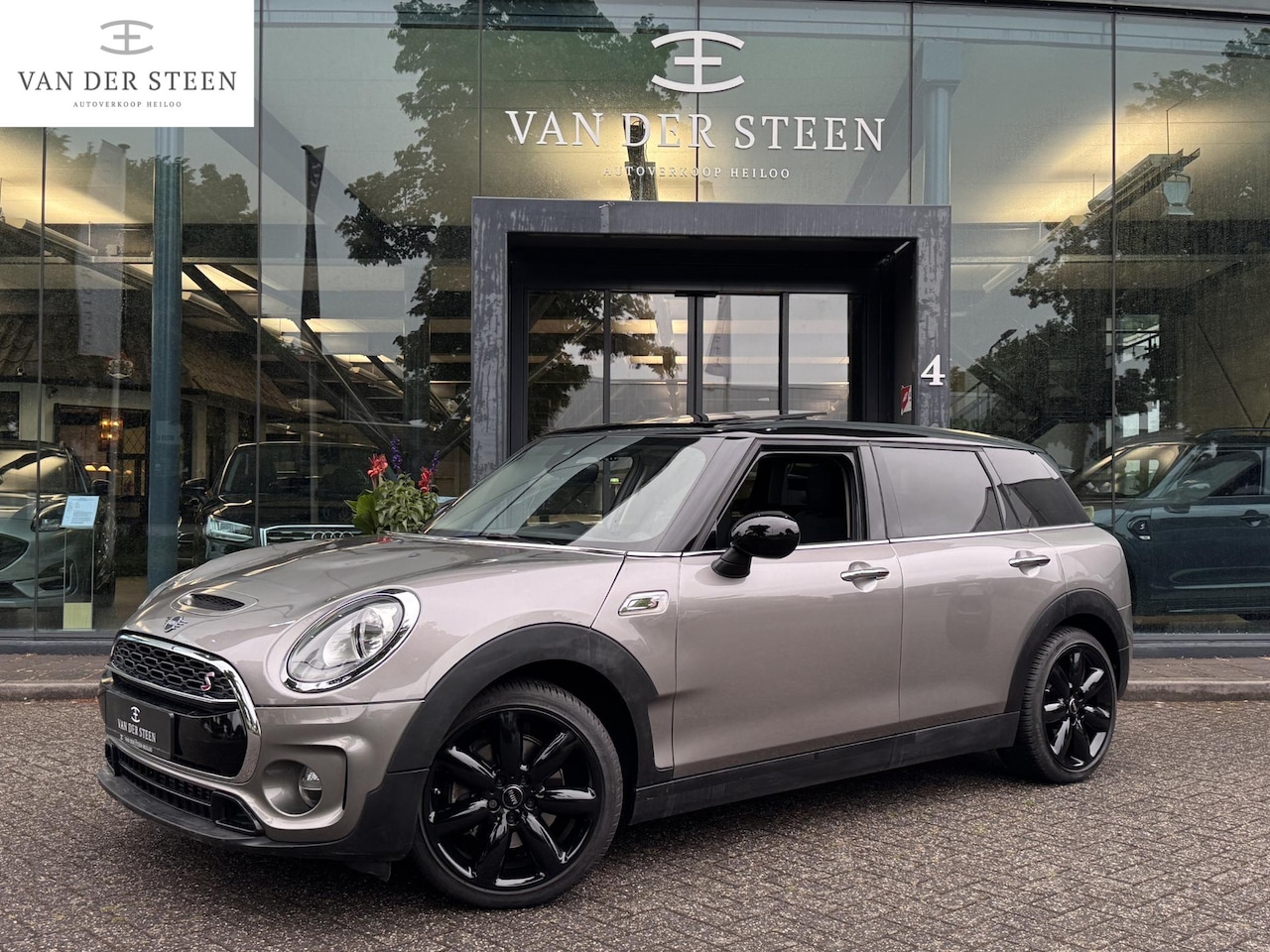 MINI Clubman - Mini 2.0 Cooper S Salt Schuifdak | Cruise Control | Sportstoelen - AutoWereld.nl