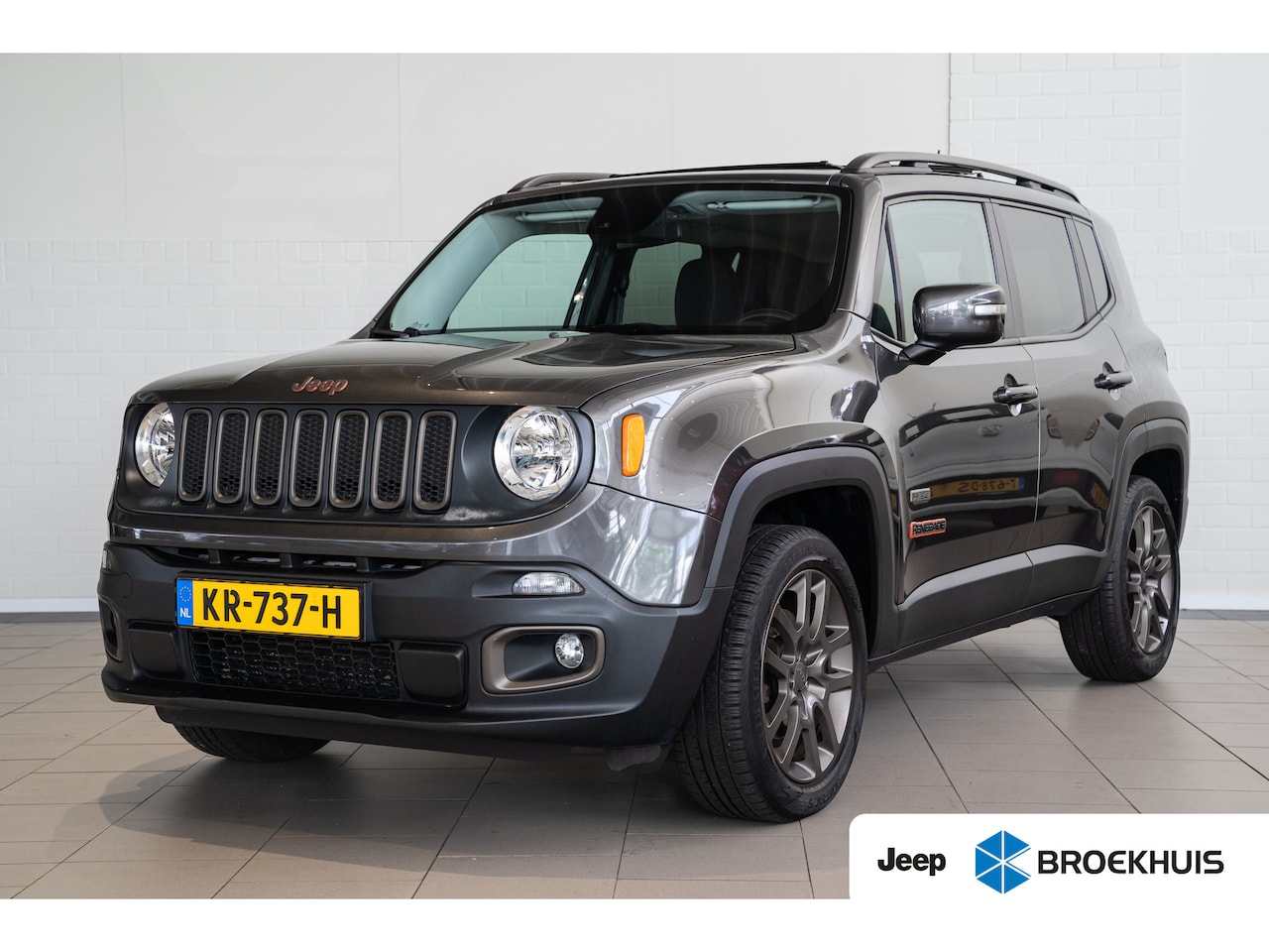 Jeep Renegade - 1.4 MultiAir 75th Anniversary AWD Automaat | Schuif dak | Trekhaak | Climate Controle | Na - AutoWereld.nl