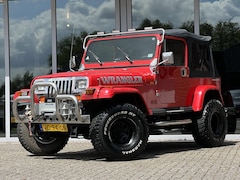 Jeep Wrangler - 2.5 SOFTTOP 4X4 / Elektrische lier / Org NL / 2 set wielen / Radio CD / Leder