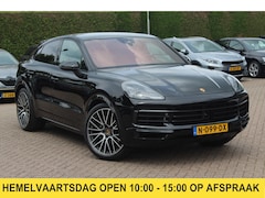 Porsche Cayenne Coupé - 3.0 / Trekhaak / Panoramadak / Camera / Luchtvering / 22'' / Bose / Stoelventilatie / Spor