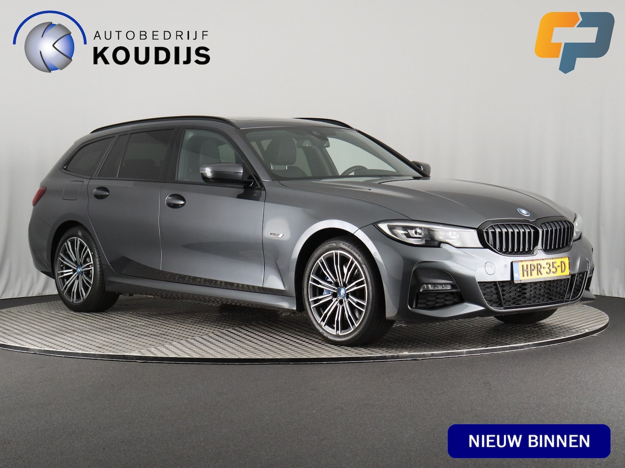 BMW 3-serie Touring - 330e Business Edition + M Sport (Pano / Navi / Cruise / Camera / Carplay) - AutoWereld.nl
