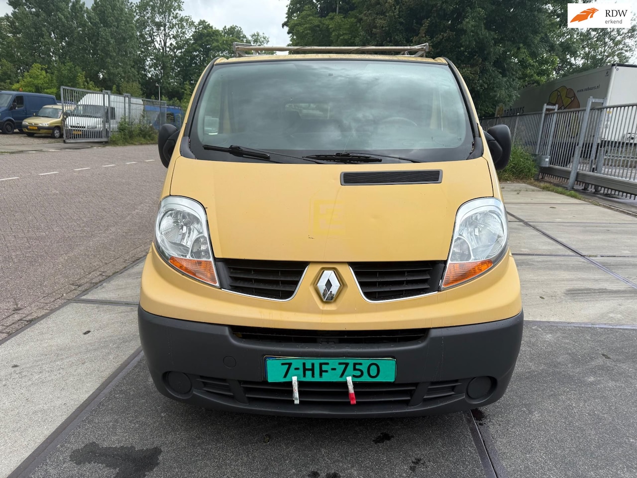 Renault Trafic - 2.5 dCi T29 L2H1 2.5 dCi T29 L2H1 - AutoWereld.nl