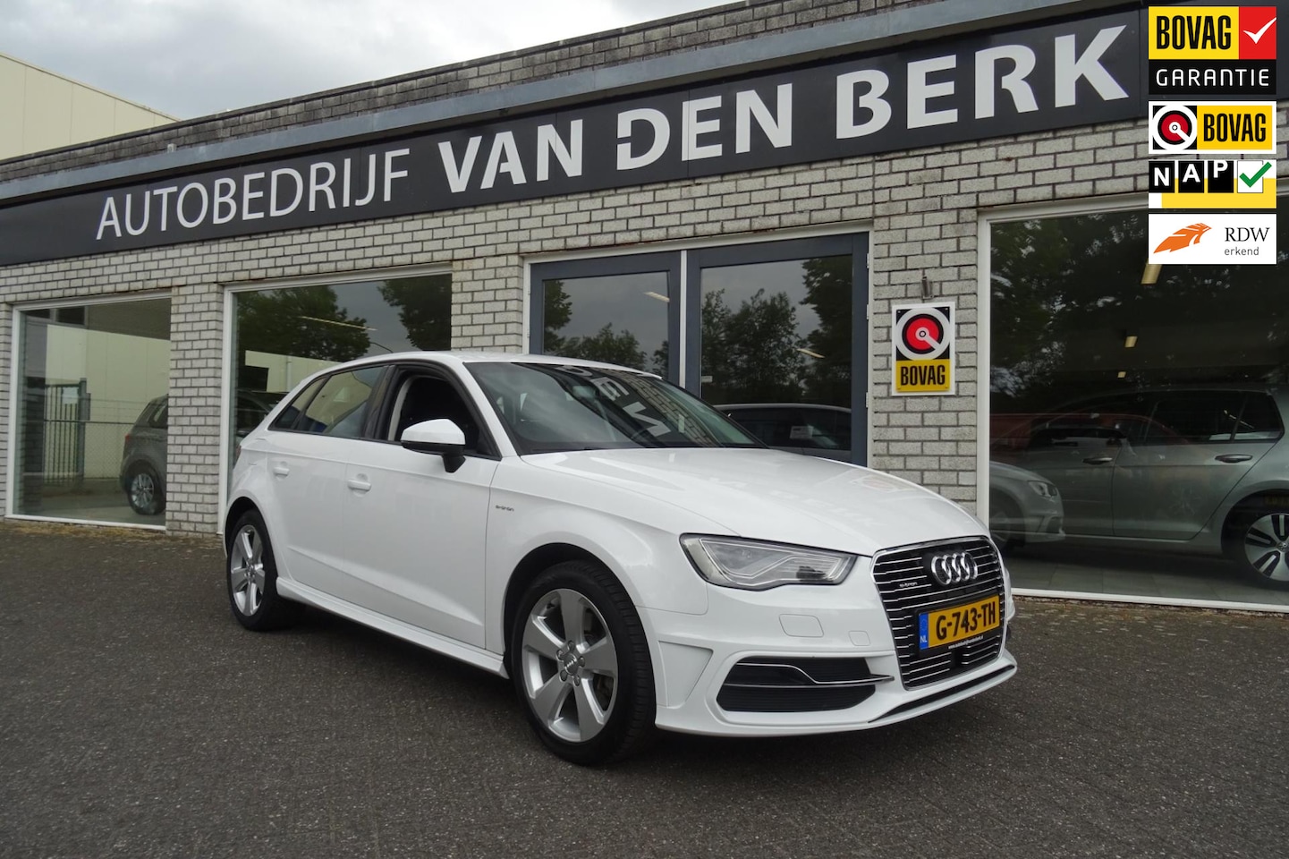 Audi A3 Sportback - 1.4 e-tron PHEV Attraction 1.4 e-tron PHEV Attraction - AutoWereld.nl