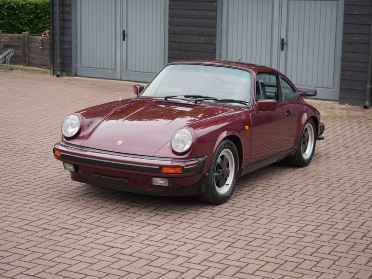 Porsche 911 - coupe sunroof 3.2 carrera Matching - AutoWereld.nl