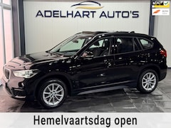 BMW X1 - SDrive18i Executive Edition / Panorama dak / Navigatie full map / Cruise control / etc