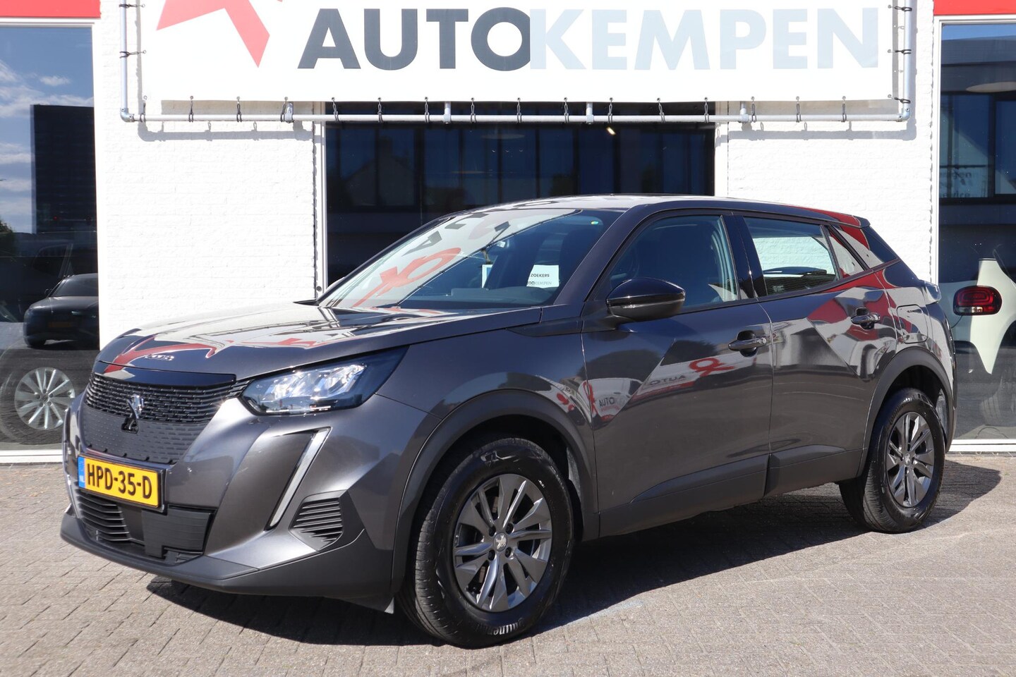 Peugeot 2008 - 1.2 PT ALLURE DEALERONDERH|PARKASSIST|STOELVERWARM.|LAGE KILOMETERSTAND!! - AutoWereld.nl