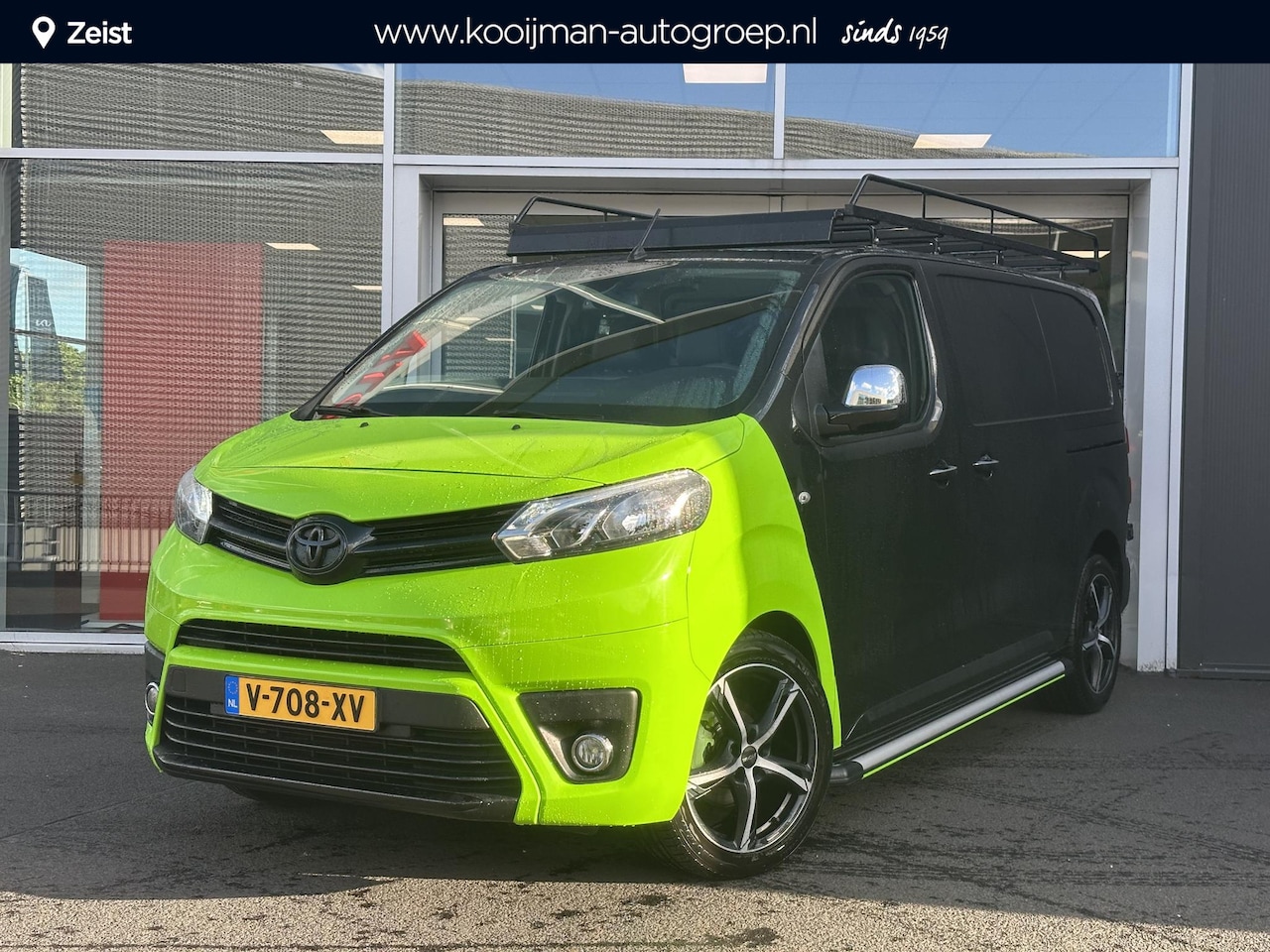 Toyota ProAce Worker - 2.0 D-4D Professional Imperial | Treeplanken | 19 inch LM velgen | Trekhaak | Lederen bekl - AutoWereld.nl