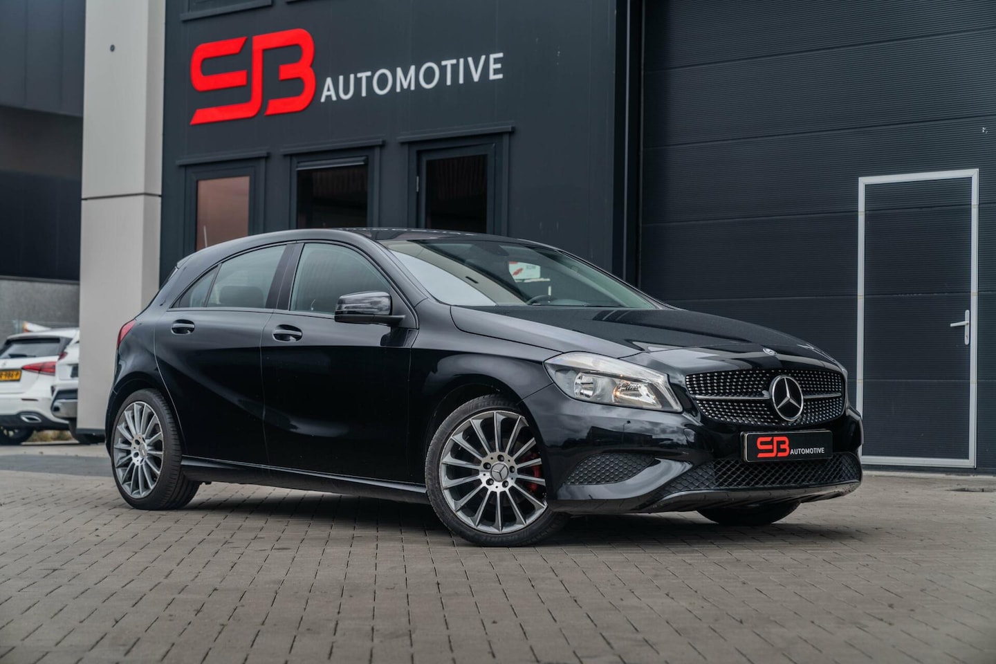 Mercedes-Benz A-klasse - A180 d Automaat Navi 18'' AMG Velgen - AutoWereld.nl