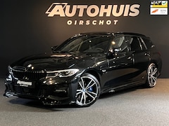 BMW 3-serie Touring - 330e High Executive Edition M Pano/ Memory stoelen/ M Sport remmen/ Head- Up/19"