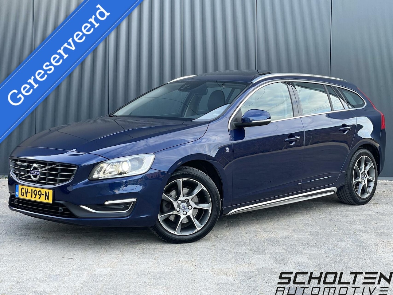 Volvo V60 - 2.0 D3 Ocean Race Automaat Pano Leder ACC CAM Trekhaak - AutoWereld.nl
