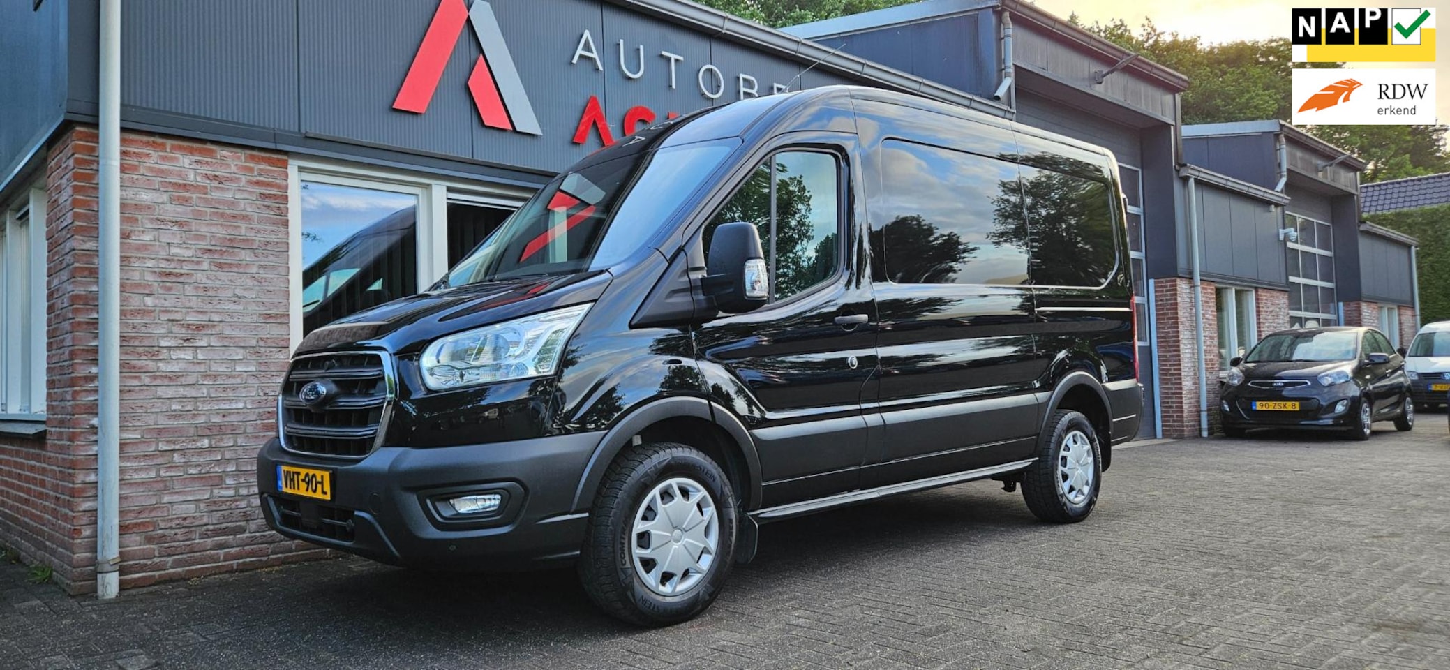 Ford Transit - 350 2.0 TDCI L2H2 Trend RWD Trekhaak! 170PK! Airco! NAP! Camera! Mooie/Nette Bus! - AutoWereld.nl