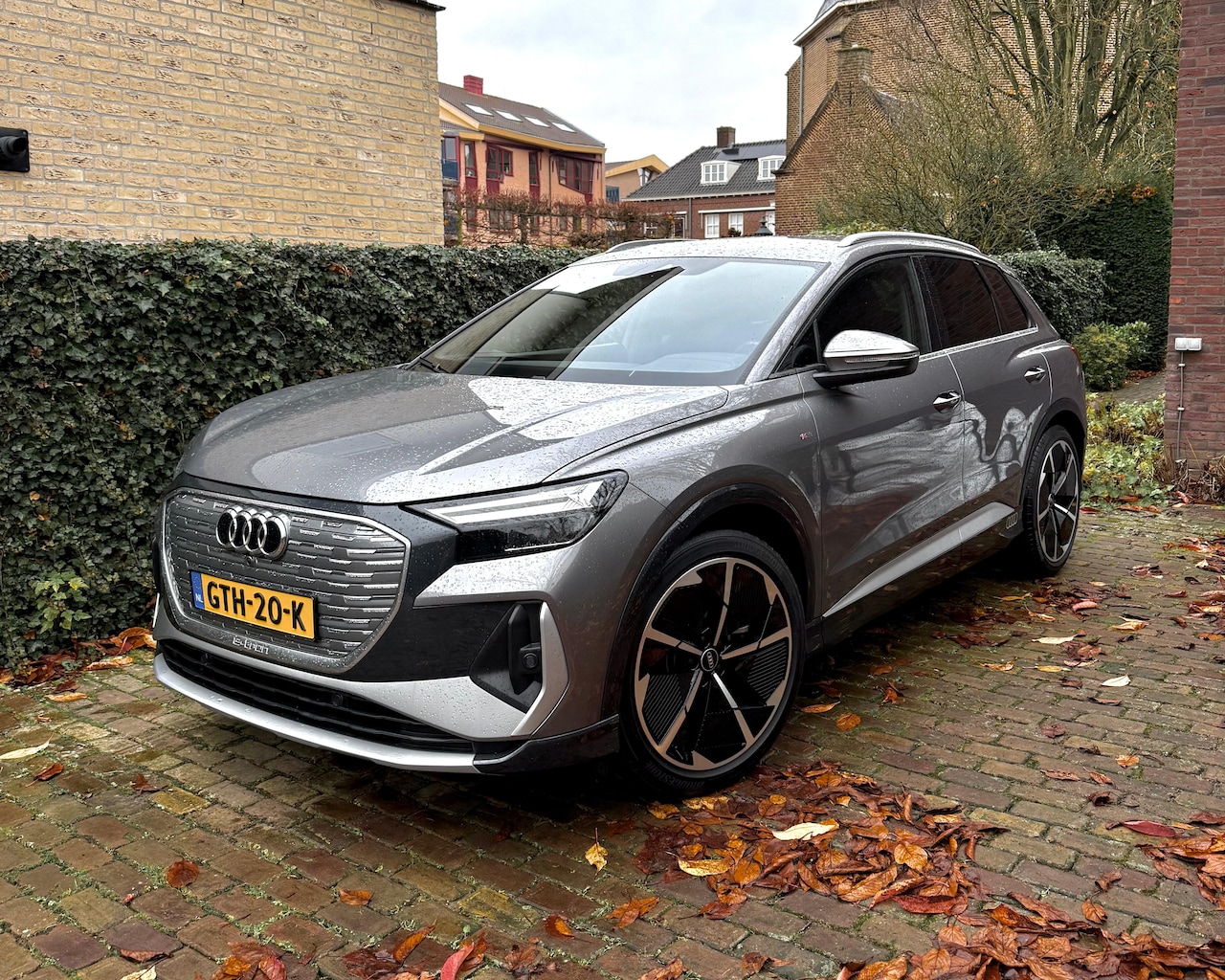 Audi Q4 e-tron - 35 e-tron Launch edition S Competition 35 S-edition: S-Line, 21'', Sonos, Garantie - AutoWereld.nl