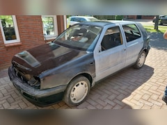 Volkswagen Golf - 2.0 GTI /project/