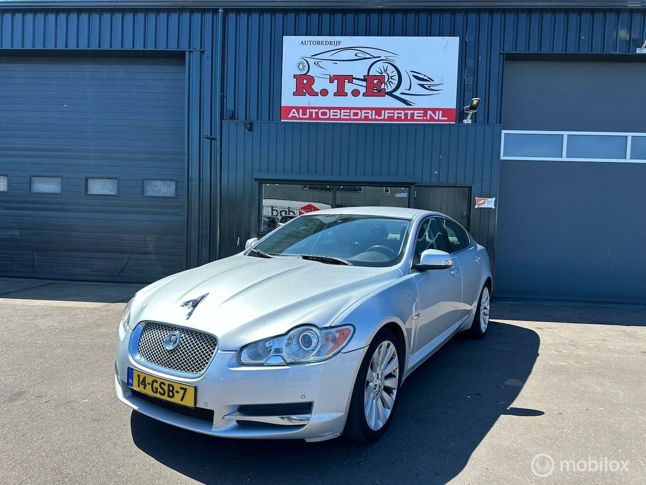 Jaguar XF - 3.0 V6 Luxury nette staat - AutoWereld.nl