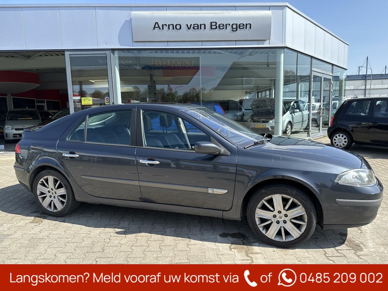 Renault Laguna - 2.0-16V Business 2.0-16V Business, climatronic, cruisecontrol, pdc, trekhaak, navigatie, schuif-/kanteldak - AutoWereld.nl