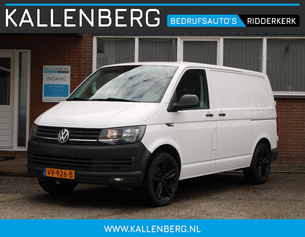 Volkswagen Transporter - 2.0 TDI 140PK L1H1 Comfortline / Trekhaak / Cruise / Camera / 3 zits - AutoWereld.nl