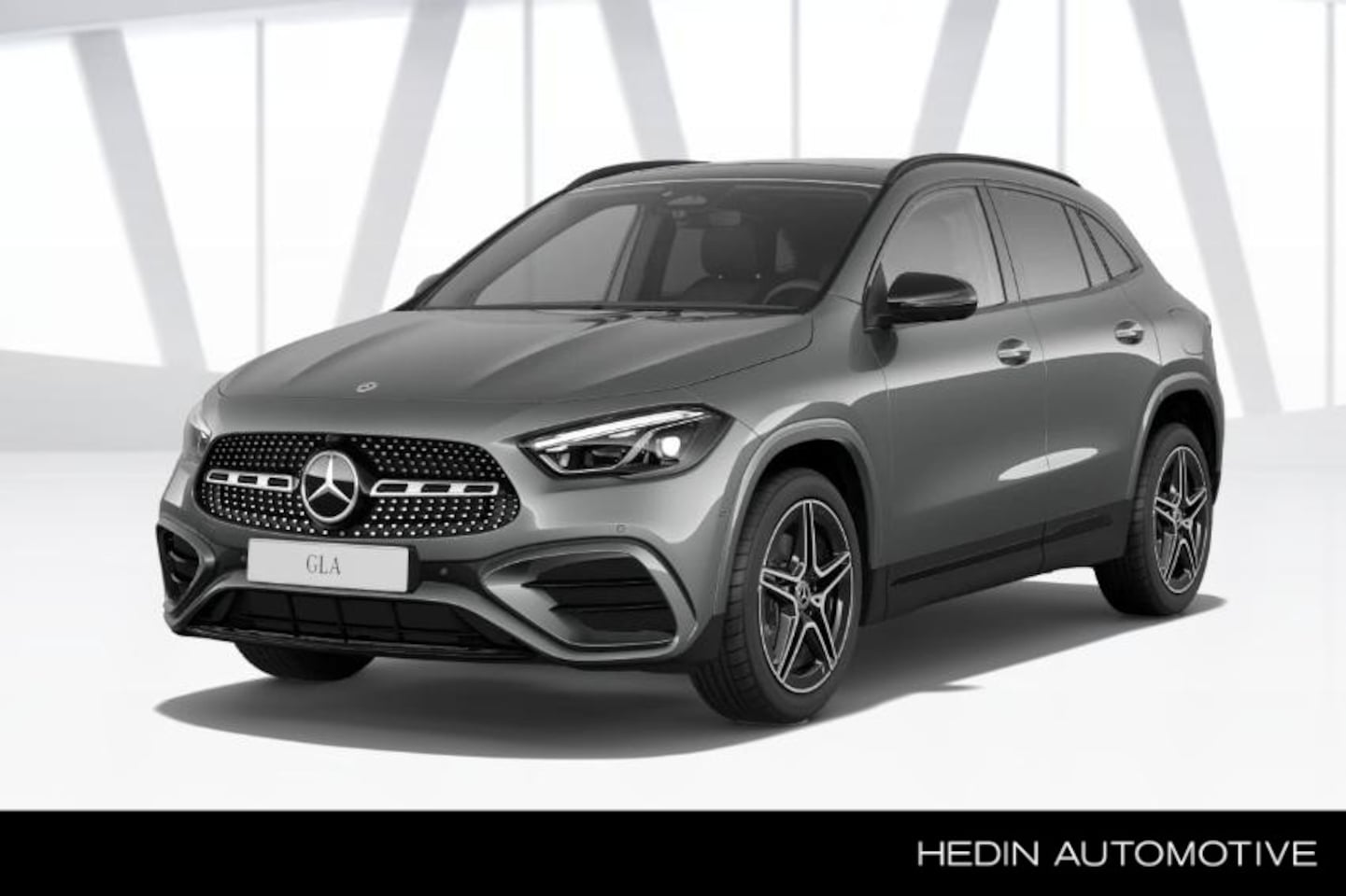 Mercedes-Benz GLA-Klasse - GLA 180 Automaat Business Solution AMG | Premium Plus Pakket | Nightpakket | Trekhaak - AutoWereld.nl