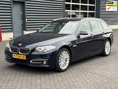 BMW 5-serie Touring - 528i High Luxury Edition / PANO / TREKHAAK / LEDER / MOTOR DEFECT