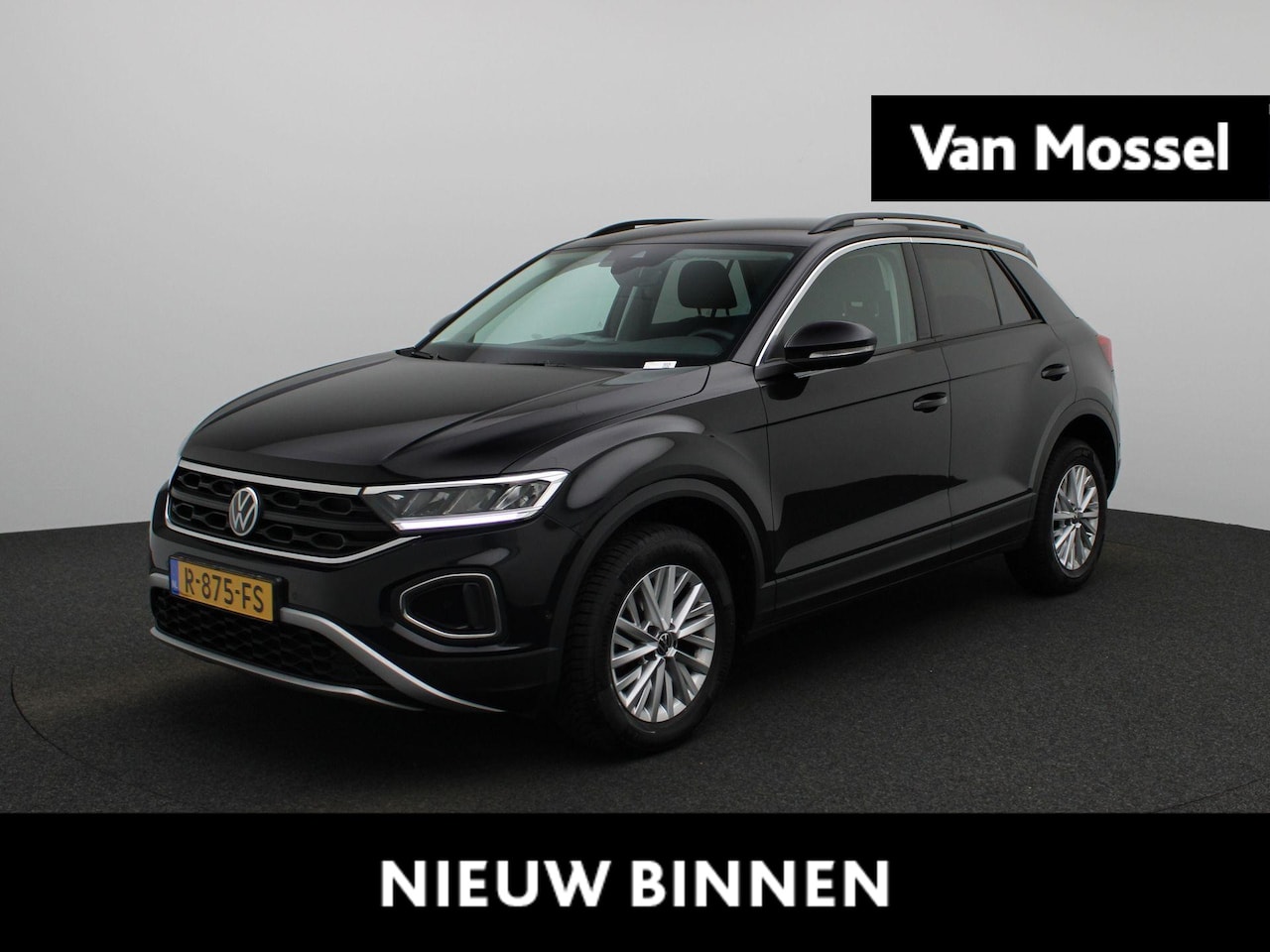 Volkswagen T-Roc - 1.0 TSI Life 110 PK | Parkeersensoren | Apple Carplay | Android Auto | Digital Cockpit | D - AutoWereld.nl
