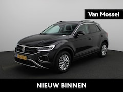 Volkswagen T-Roc - 1.0 TSI Life 110 PK | Parkeersensoren | Apple Carplay | Android Auto | Digital Cockpit | D