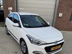 Hyundai i20 - 1.0 T-GDI Comfort Stuurverwarming/Stoelverwarming/Camera