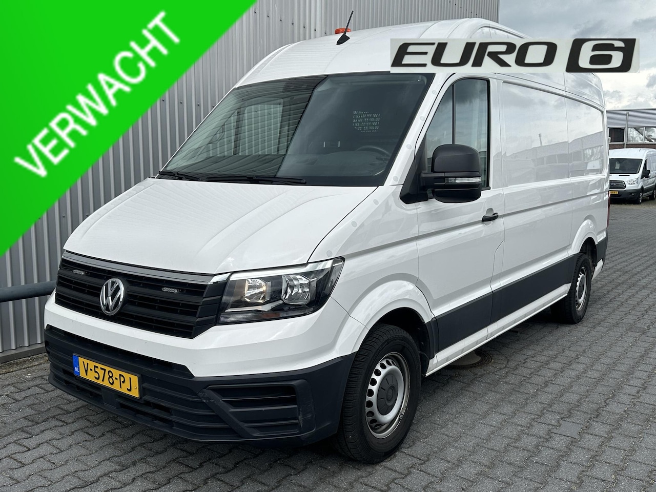 Volkswagen Crafter - 35 2.0 TDI L3H3*A/C*CRUISE*3000KG HAAK* - AutoWereld.nl