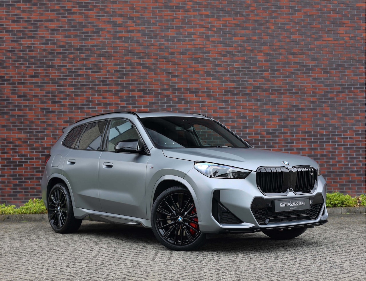 BMW X1 - 23i x-Drive *Pano*M-Sport*Head-Up*Uniek!* - AutoWereld.nl