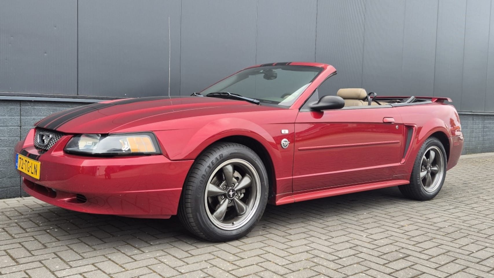 Ford Mustang Convertible - Convertible 40TH Anniversary 4.0 V6 Automatic*cruise*airco*elec- - AutoWereld.nl