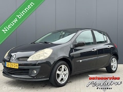 Renault Clio - 1.2-16V Dynamique NAP-AIRCO-APK