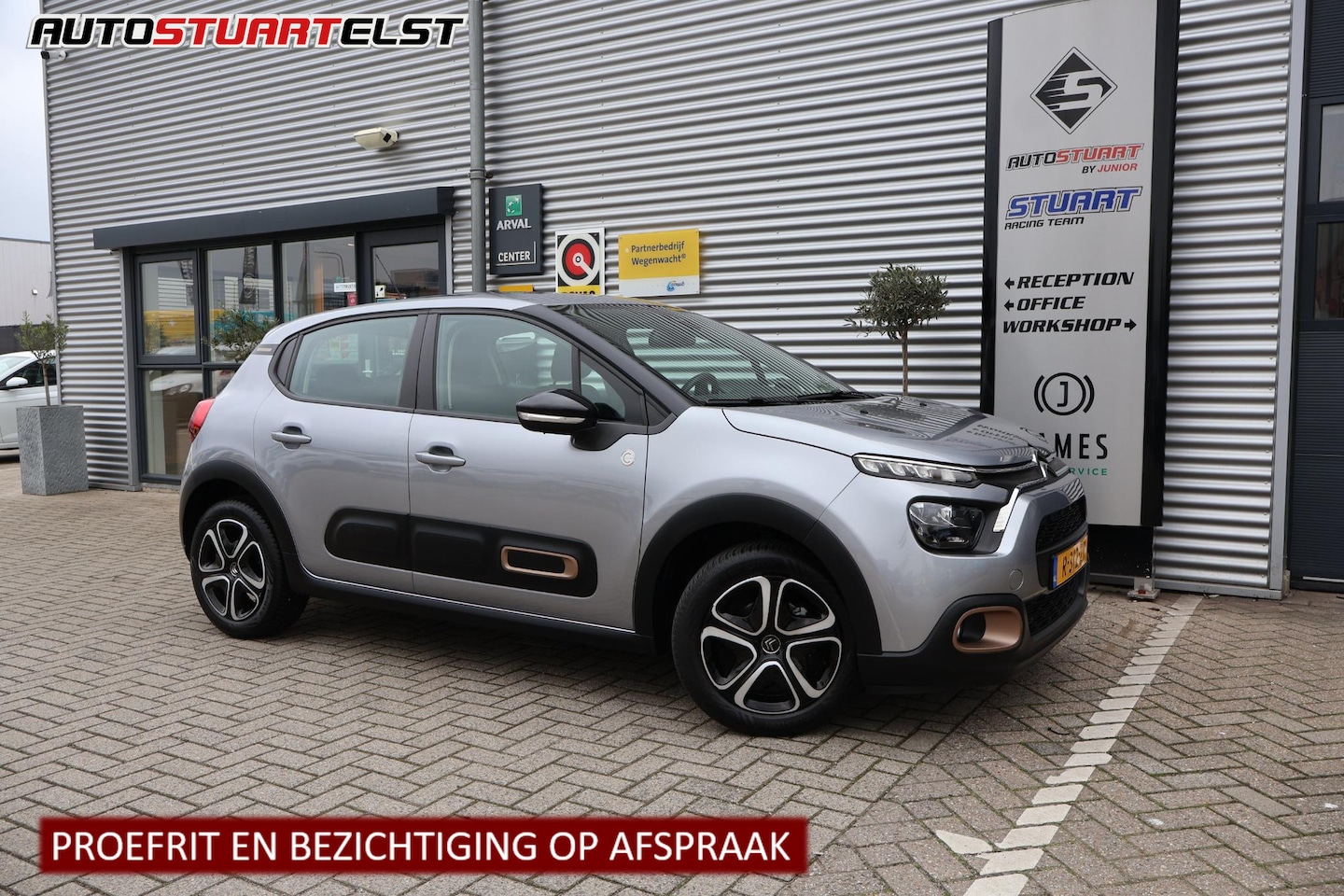 Citroën C3 - 1.2 PureTech C-Series Navi | Carplay | Start-Stop | NAP | Volledig Onderh. - AutoWereld.nl