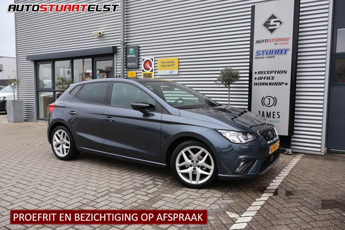 Seat Ibiza - 1.0 TSI FR Business Intense Pano | Camera | Carplay | Navi | PDC | Bots Sensor | Sport Sto - AutoWereld.nl
