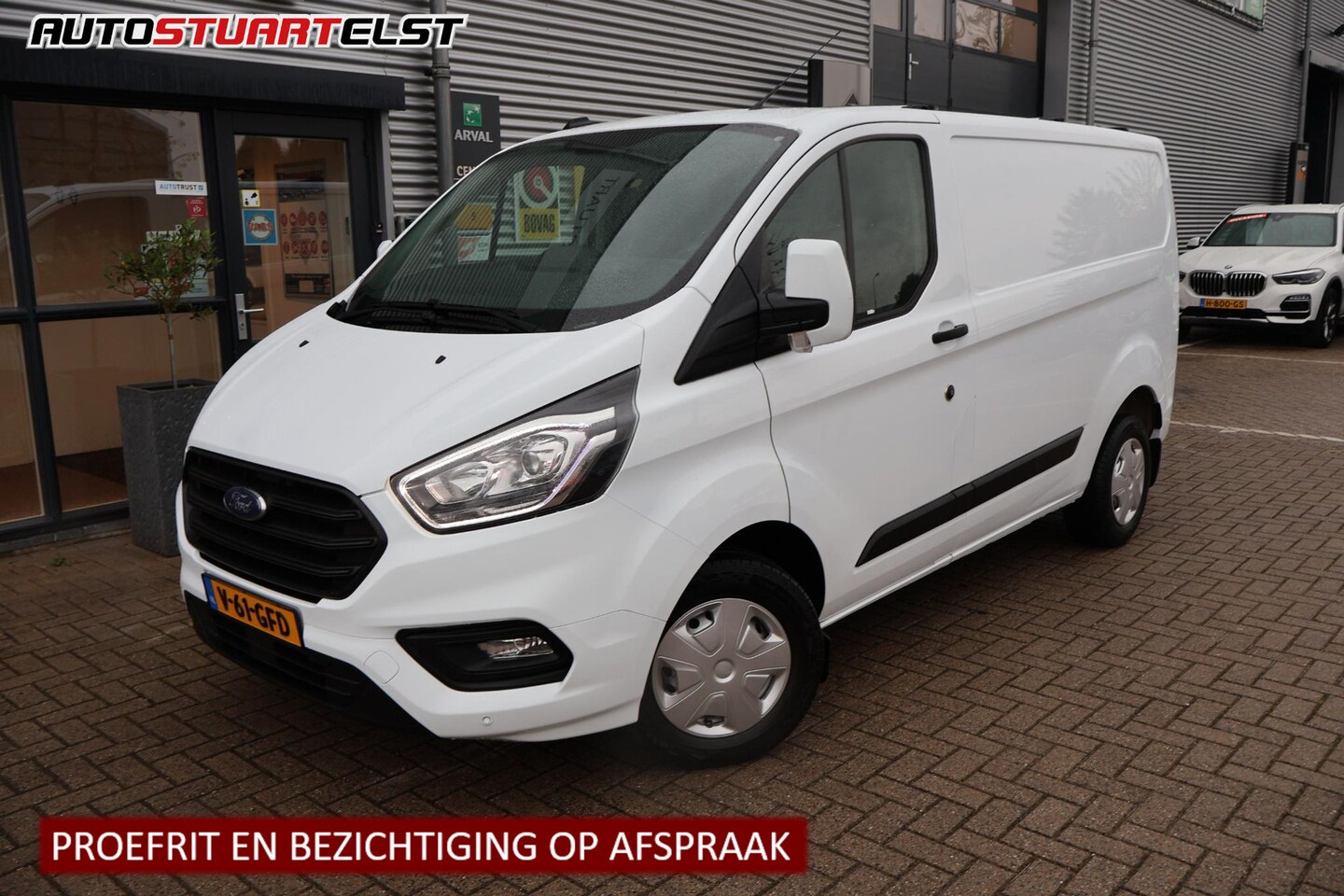 Ford Transit Custom - 280 2.0 TDCI L1H1 Trend 3 zits | Trekhaak | Parkeer sensoren | Stoelverwarming | 1e Eigena - AutoWereld.nl