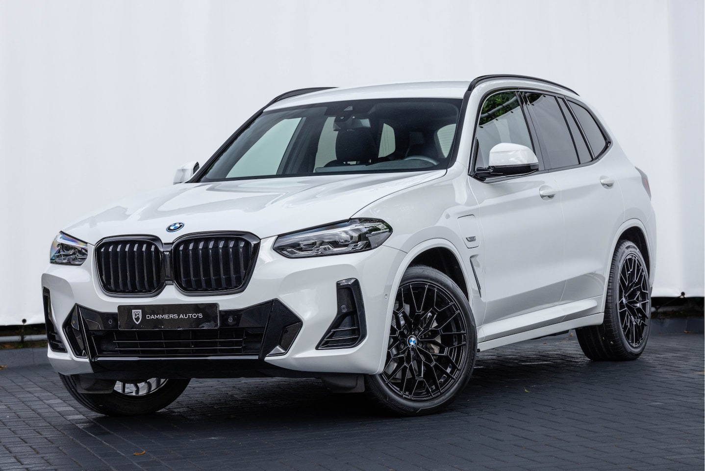 BMW X3 - xDrive30e 292pk High Exe. M-Pakket Trekhaak 20'' - AutoWereld.nl