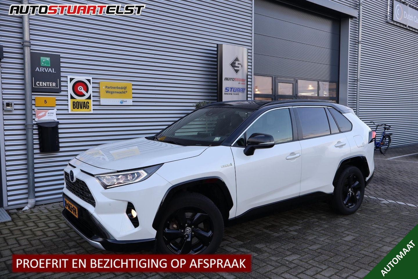 Toyota RAV4 - 2.5 Hybrid Bi-Tone Afneembare trekhaak | Navi | Achteruitrijcamera | Lichtmetalen velgen | - AutoWereld.nl