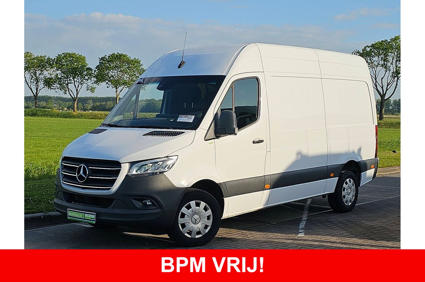 Mercedes-Benz Sprinter - 317 L2H2 Aut *Led*Mbux10*360 camera* Navi*Trekhaak - AutoWereld.nl