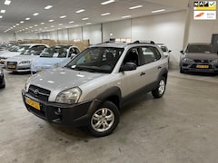 Hyundai Tucson - 2.0i Active / NETTE AUTO / NAP / RIJDT SCHAKELT GOED