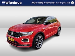 Volkswagen T-Roc - 1.5 TSI Sport / Led Koplampen / Virtual Cockpit / R-line Ext / 19 Inch / Stoelverwarming