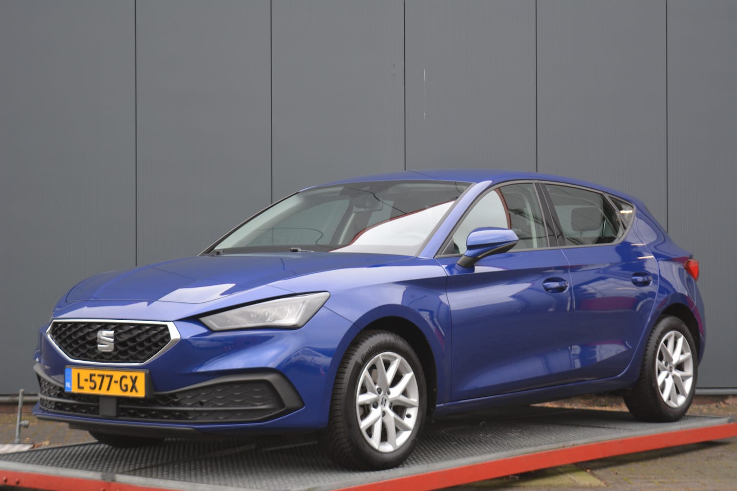 Seat Leon - 1.0 TSI Style Business Intense trekhaak - AutoWereld.nl