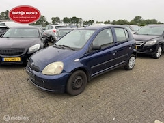 Toyota Yaris - 1.0-16V VVT-i Terra Schade Damage