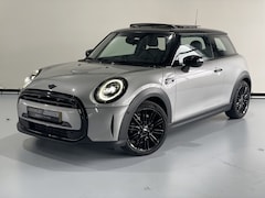 MINI Cooper - 1.5 Camden Plus Edition LEDER / PANO DAK CAMERA