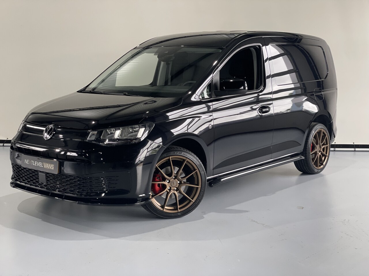 Volkswagen Caddy Cargo - 2.0 TDI DSG NEXT LEVEL CAMERA DIG DASHBOARD TREKHAAK - AutoWereld.nl