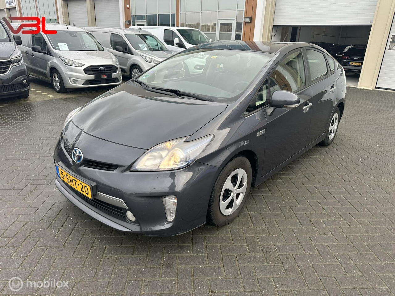Toyota Prius - 1.8 Plug-in Aspiration Heap Up Dealer Onderhouden EXPORTPRIJS - AutoWereld.nl