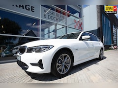BMW 3-serie Touring - 330e xDrive Sportline | Shadow Line | Trekhaak PHEV