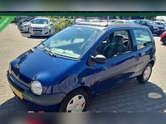 Renault Twingo - 1.2 Comfort Deuk in de bijrijders deur